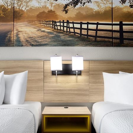 Days Inn By Wyndham Waycross Εξωτερικό φωτογραφία