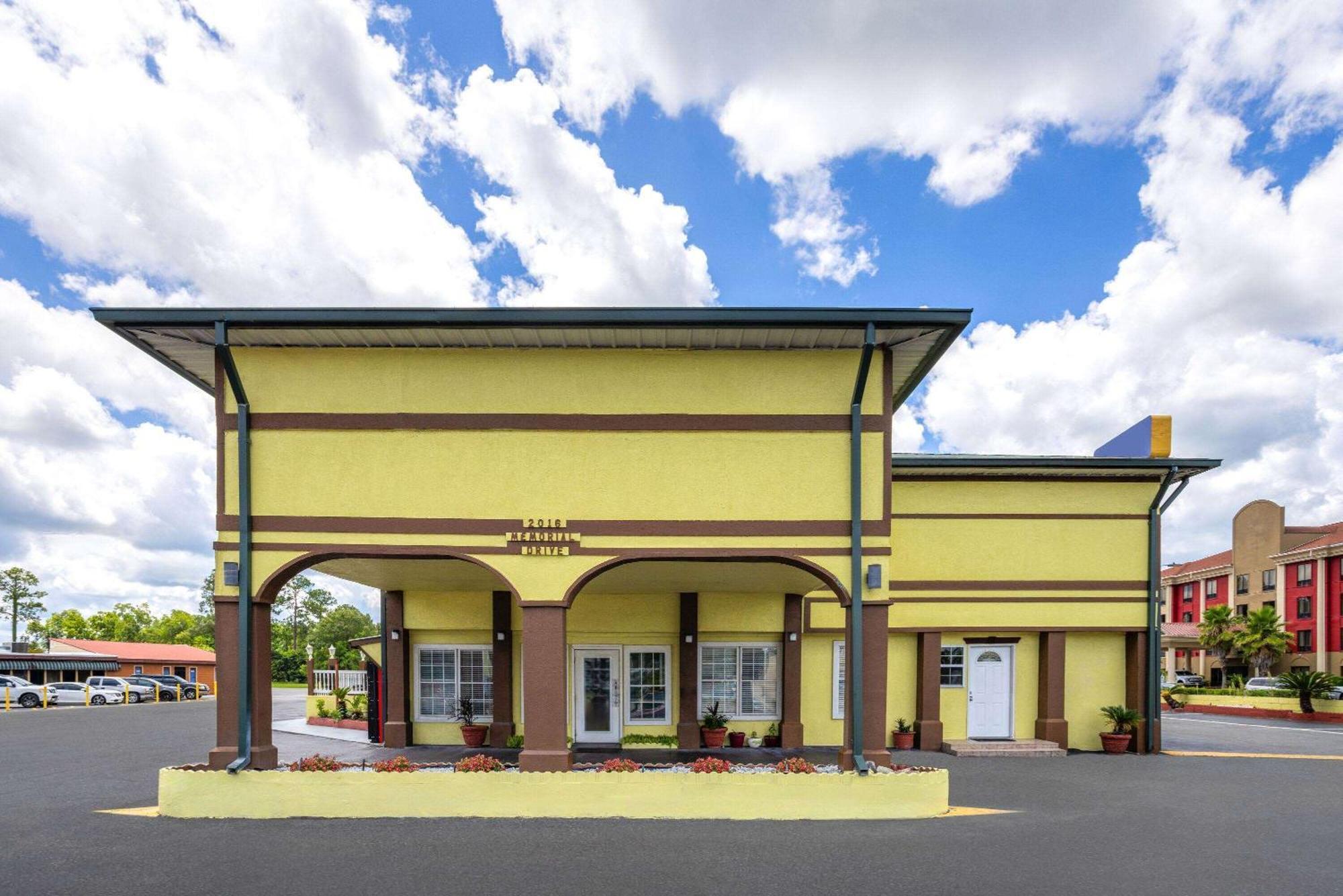 Days Inn By Wyndham Waycross Εξωτερικό φωτογραφία